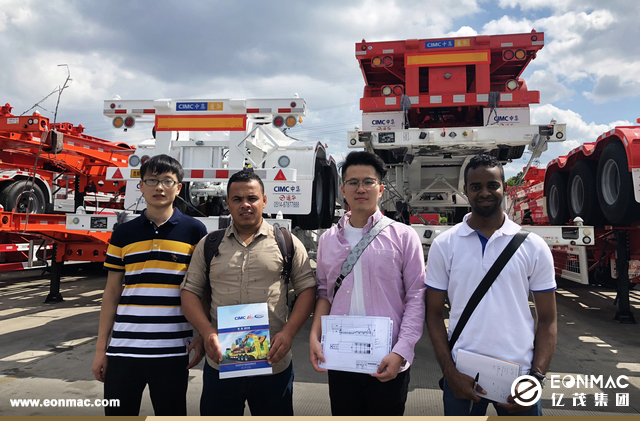 阿尔及利亚客户参观徐工集团、卡特和彭浦工厂