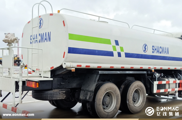 3台陕汽F2000洒水车出口阿尔及利亚