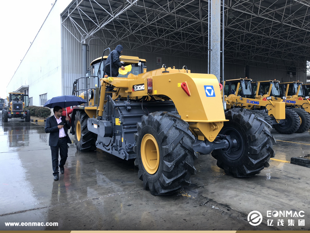 印度客户参观徐工集团工厂