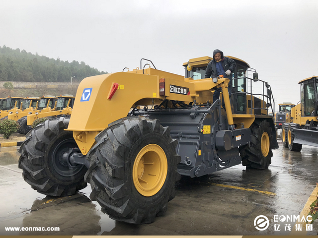 印度客户参观徐工集团工厂